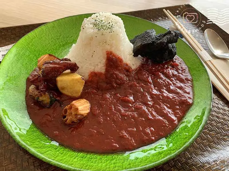 紅色富士山咖哩飯