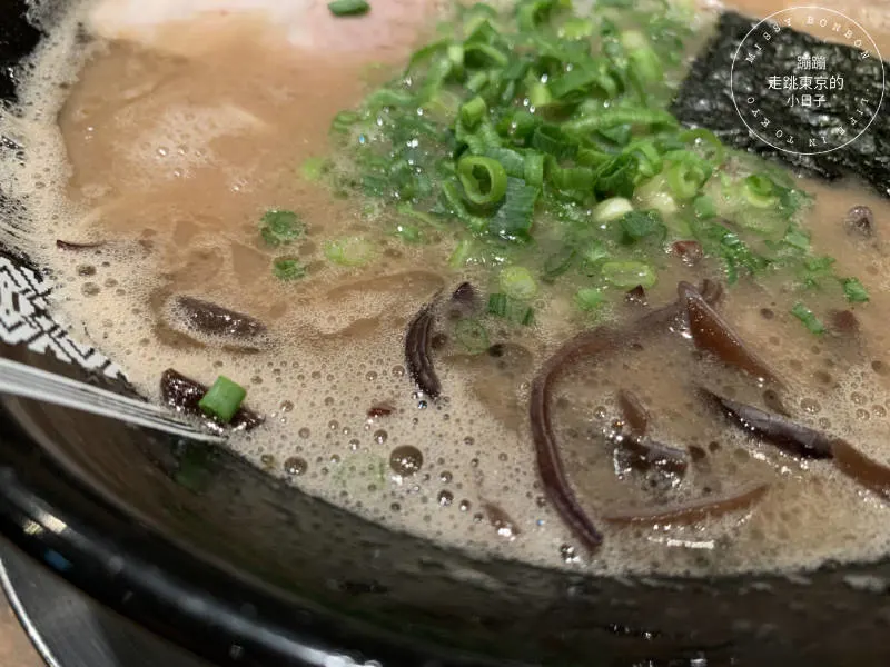 福岡必吃拉麵博多一双：正宗泡系豚骨拉麵湯頭
