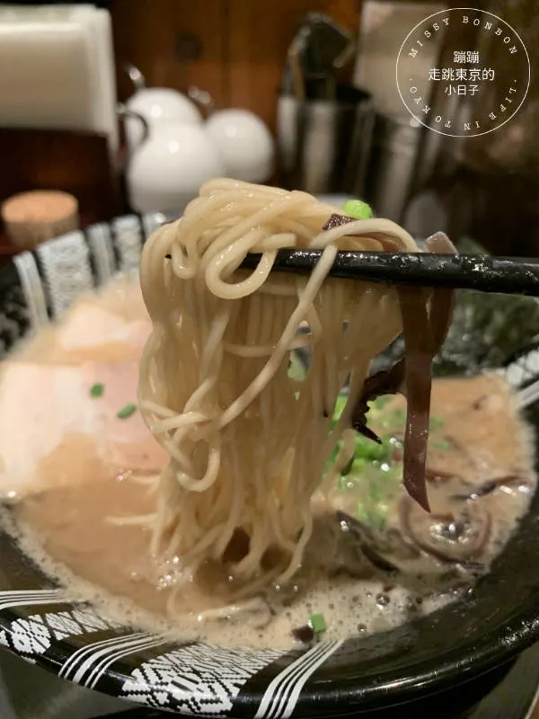 福岡必吃拉麵博多一双：正宗泡系豚骨拉麵