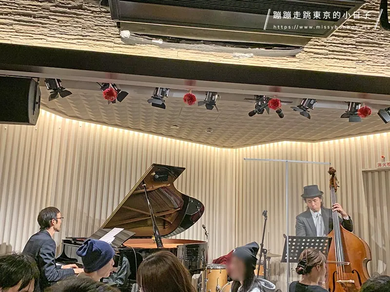 日本東京橫濱俺のフレンチ法式餐廳音樂表演