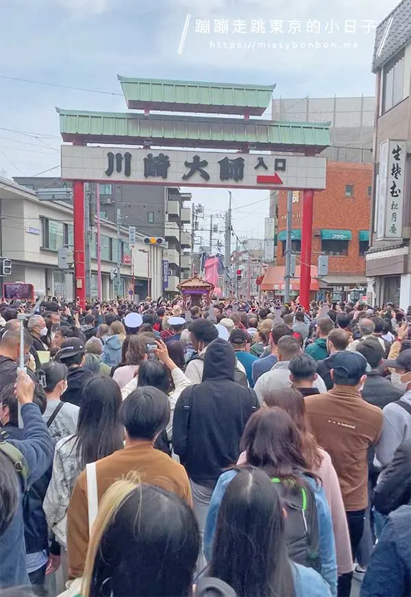 川崎「かなまら祭」(鐵男根奇祭)-川崎大師